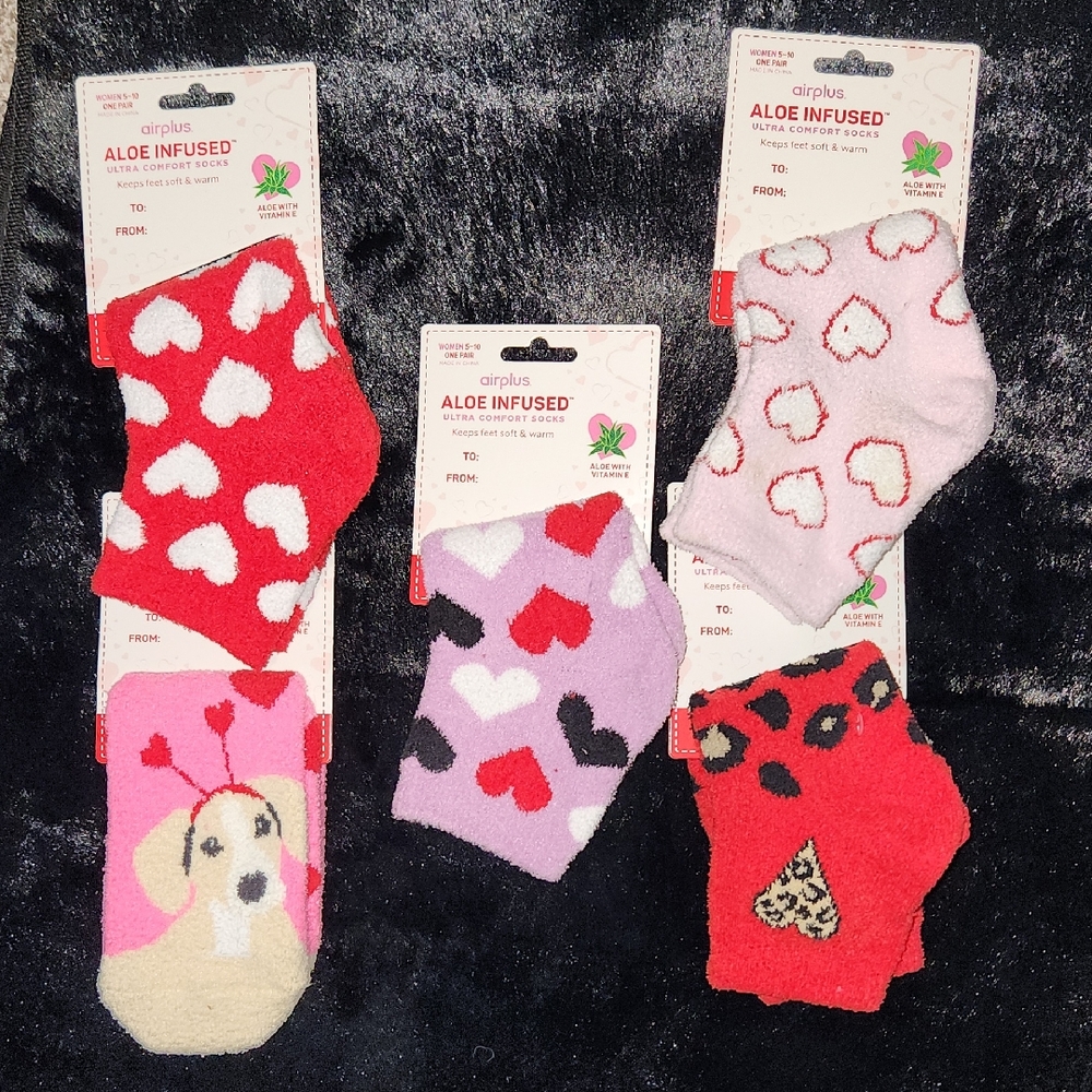 1 Pair Of Aloe Infused Fuzzy Airplus Socks - Buyer's Choice Of Color
